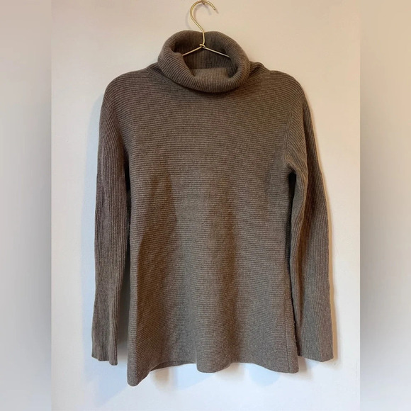 Cashmere Ribbed Turtleneck Beige Sweater Fable - Picture 5 of 10